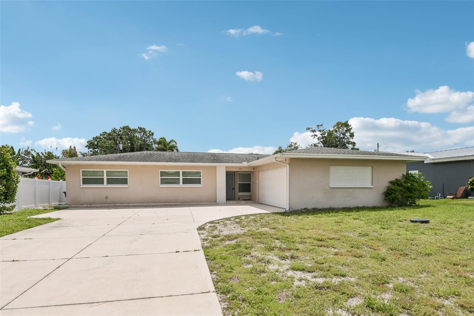 563 EASTVIEW RD Property Photo 1