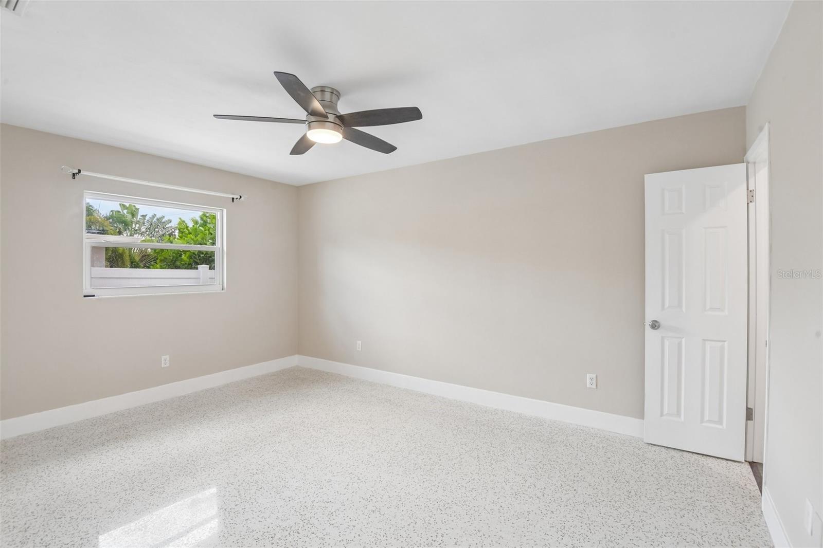 563 Eastview Rd Property Photo 18