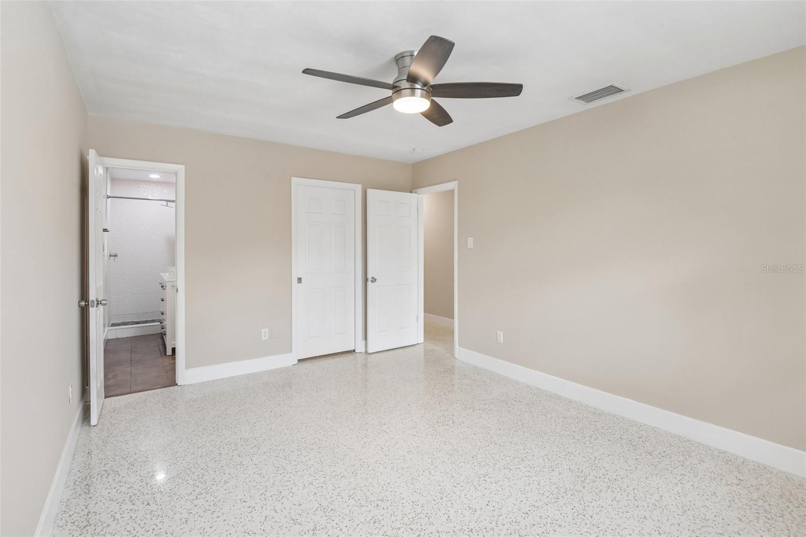 563 Eastview Rd Property Photo 19