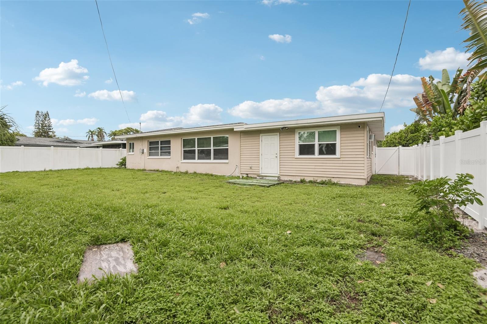 563 Eastview Rd Property Photo 33