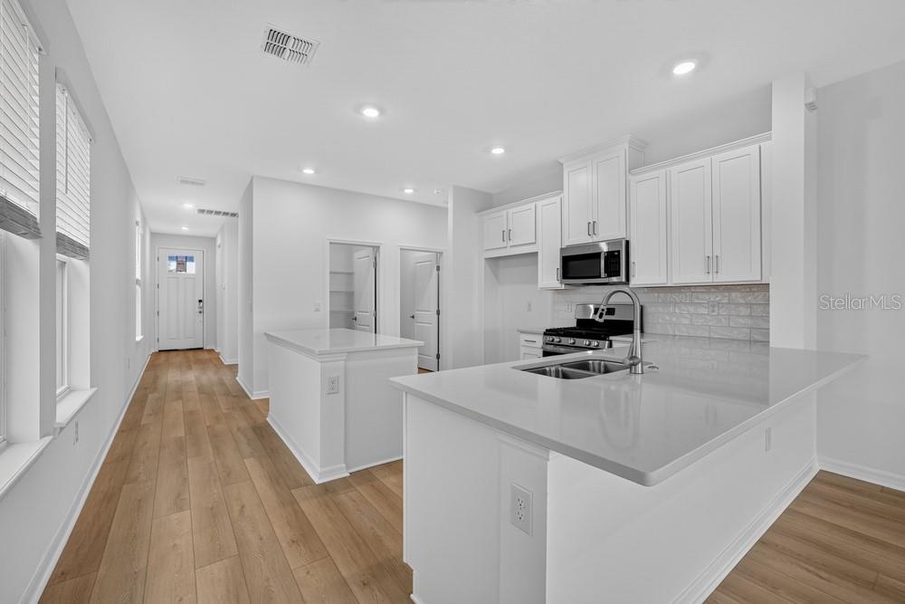 5032 Cyan Loop Property Photo 6