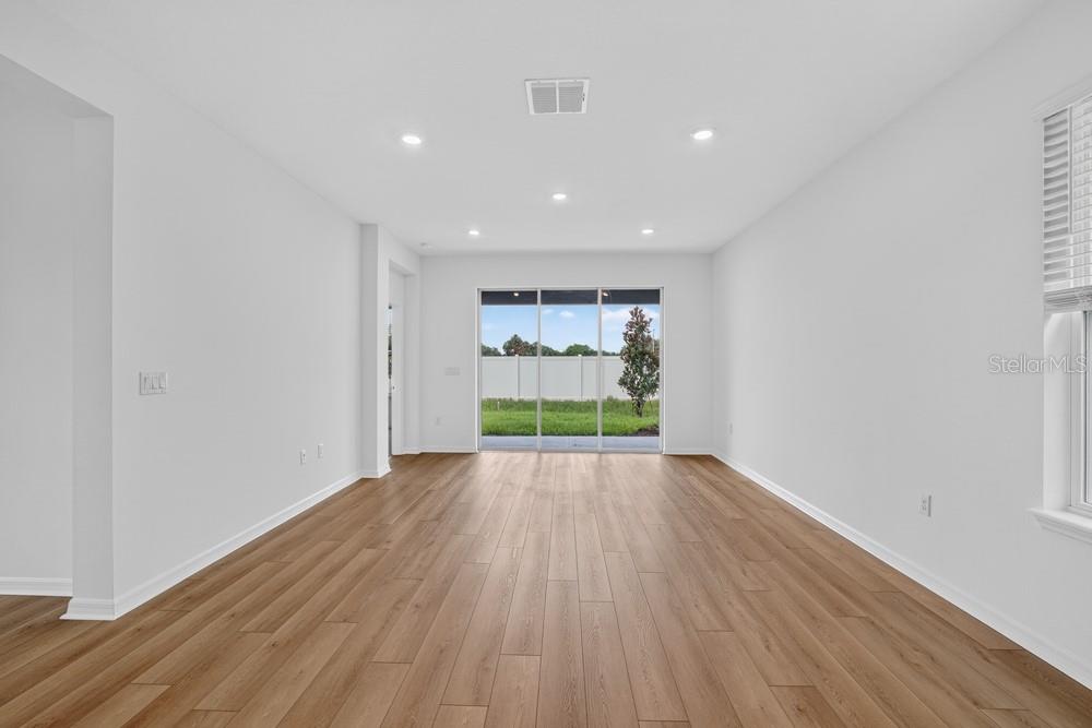 5032 Cyan Loop Property Photo 9