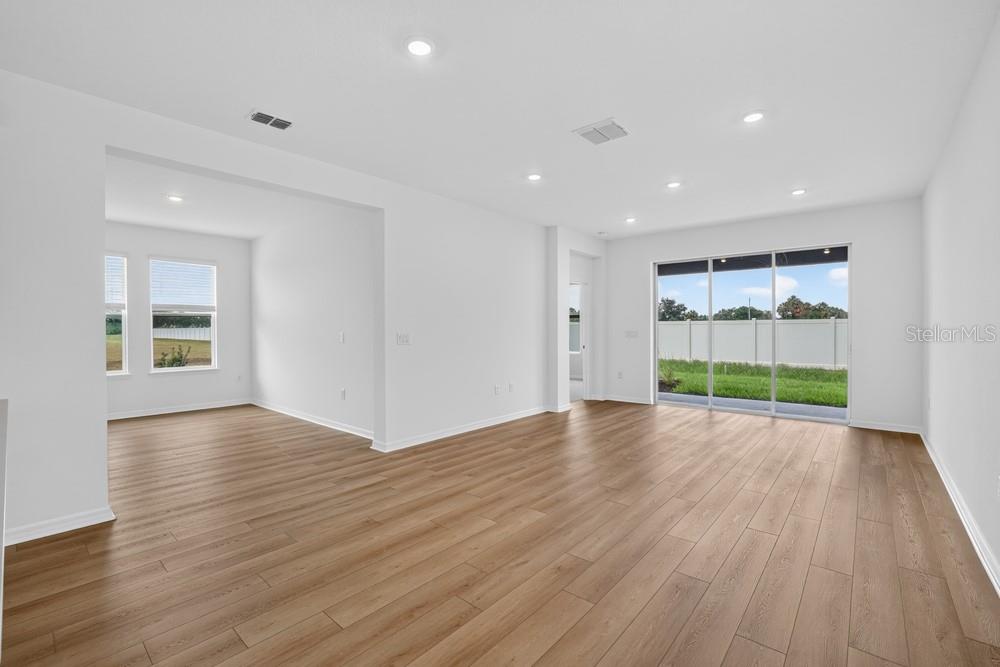 5032 Cyan Loop Property Photo 14