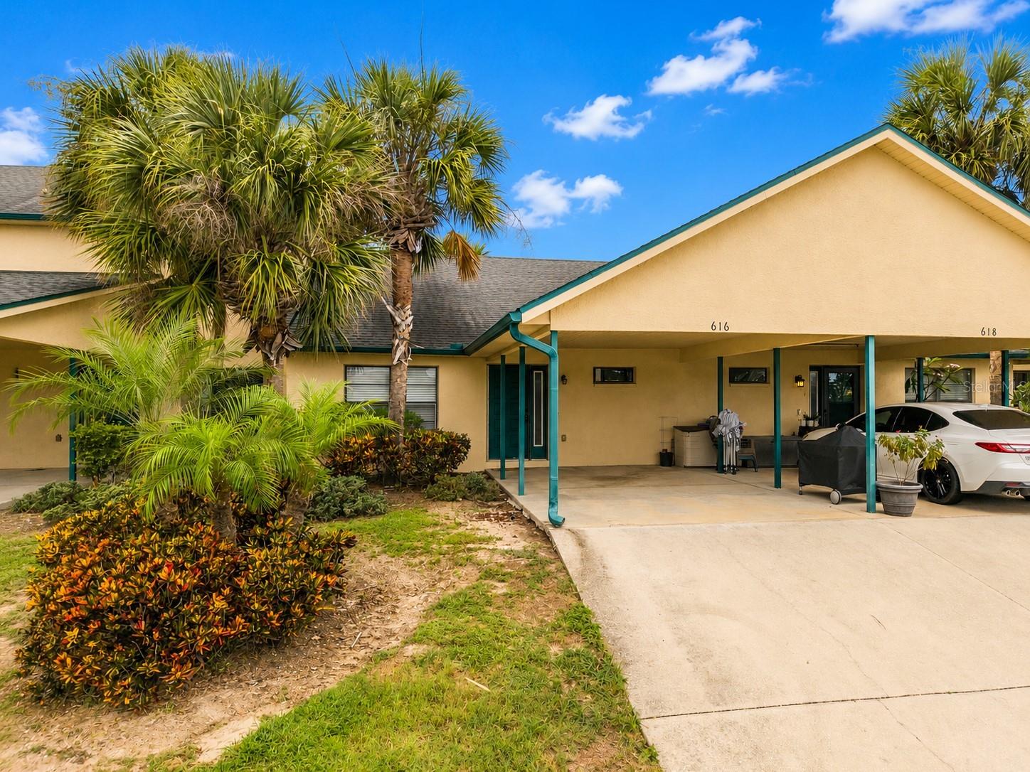 616 YARDARM DR #8 Property Photo 1