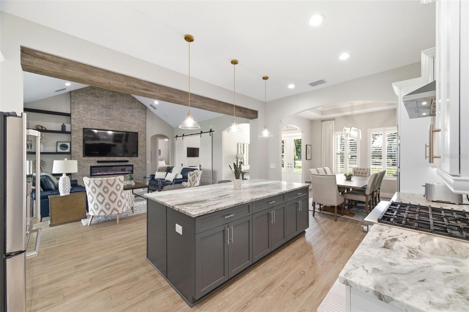 37904 Trilby Rd Property Photo 15