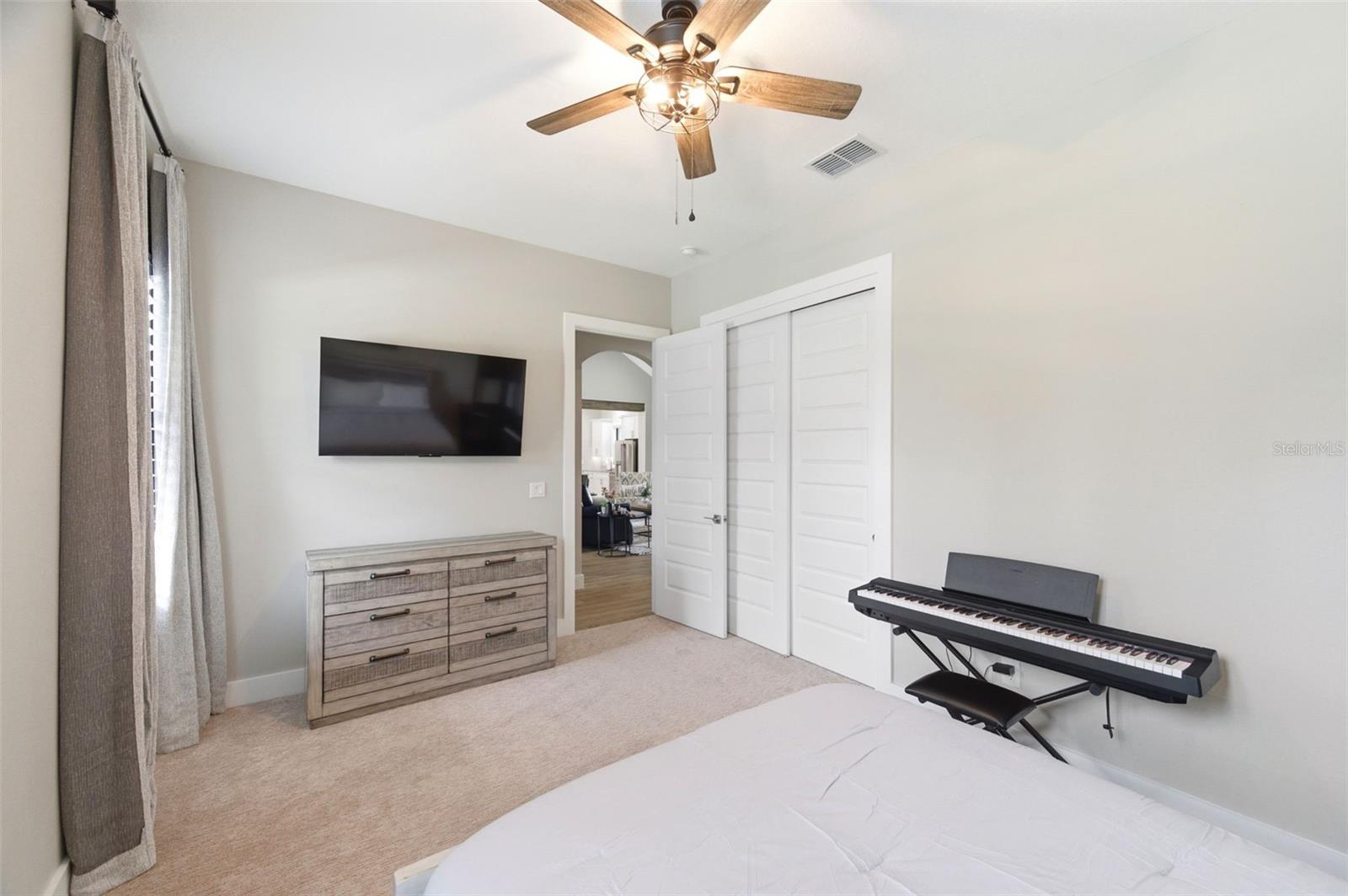 37904 Trilby Rd Property Photo 29