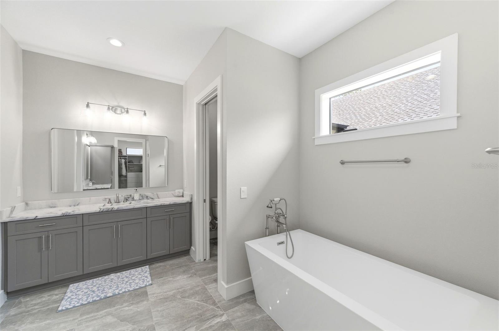 37904 Trilby Rd Property Photo 47