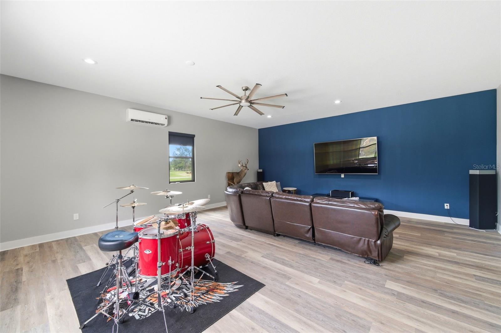 37904 Trilby Rd Property Photo 62