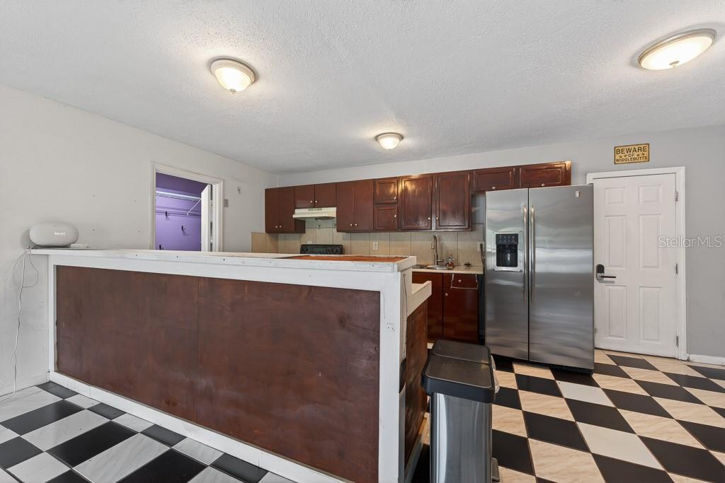 5127 Pine St Property Photo 6
