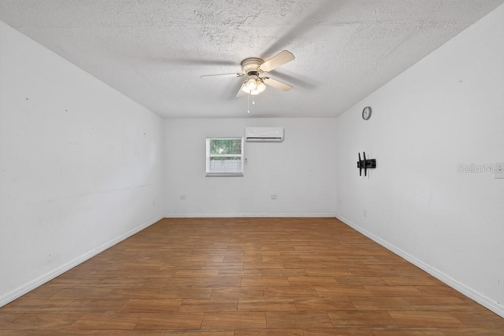 5127 Pine St Property Photo 32