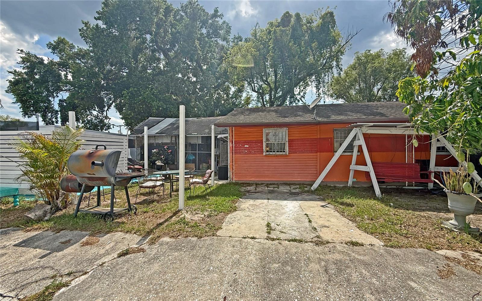 3511 E 23rd Ave Property Photo 5