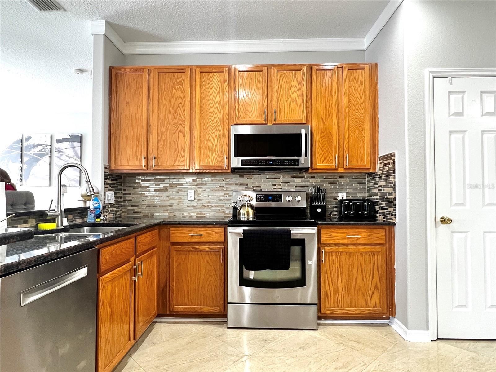 8848 Cameron Crest Dr Property Photo 4