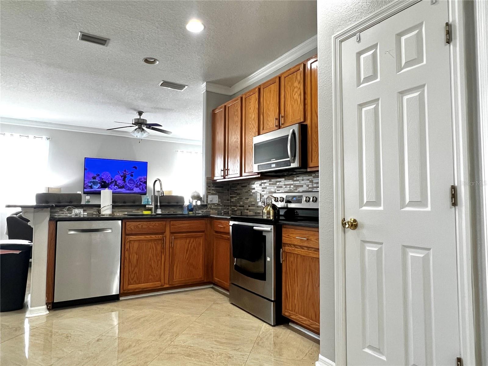 8848 Cameron Crest Dr Property Photo 5