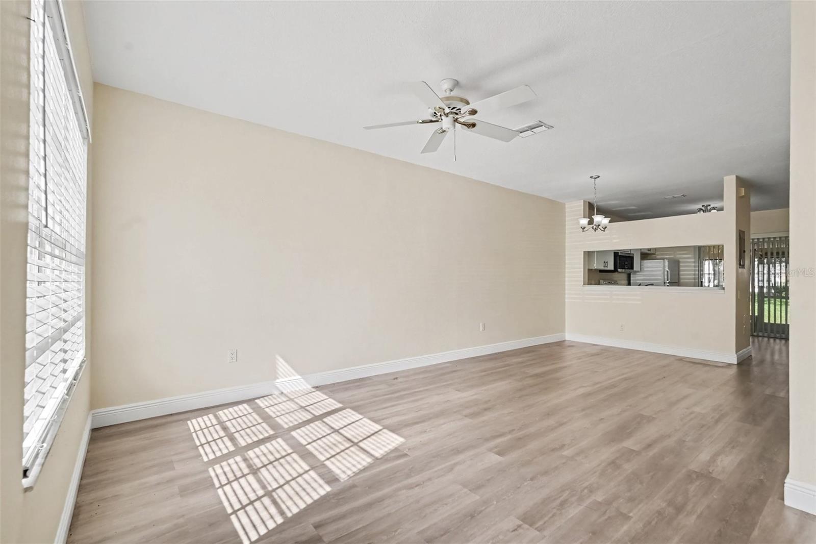 12369 Berkeley Square Dr Property Photo 3