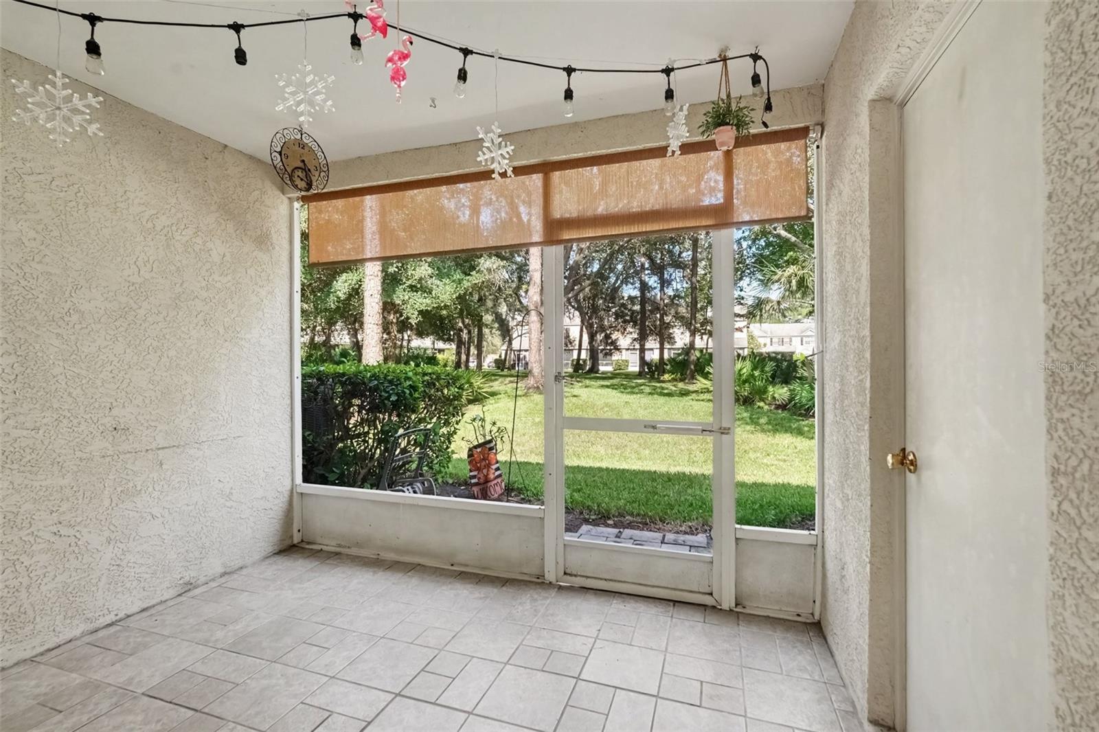 12369 Berkeley Square Dr Property Photo 10
