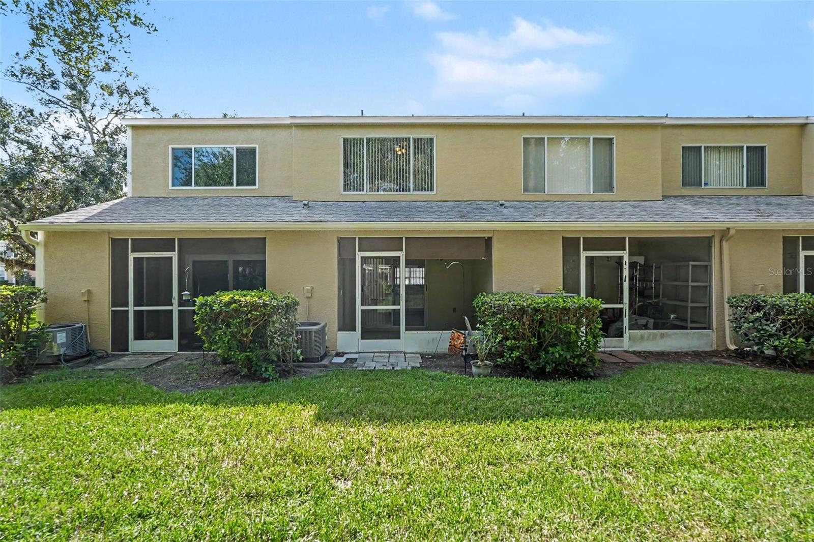 12369 Berkeley Square Dr Property Photo 15