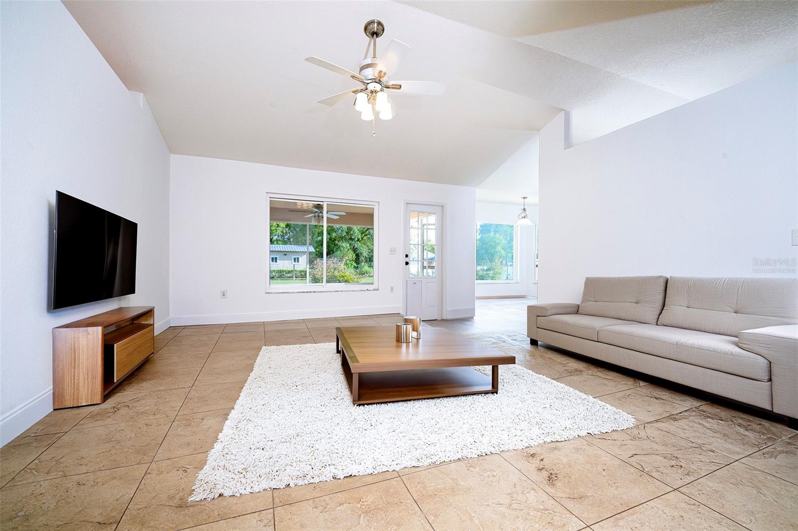 12036 Penguin Ave Property Photo 17