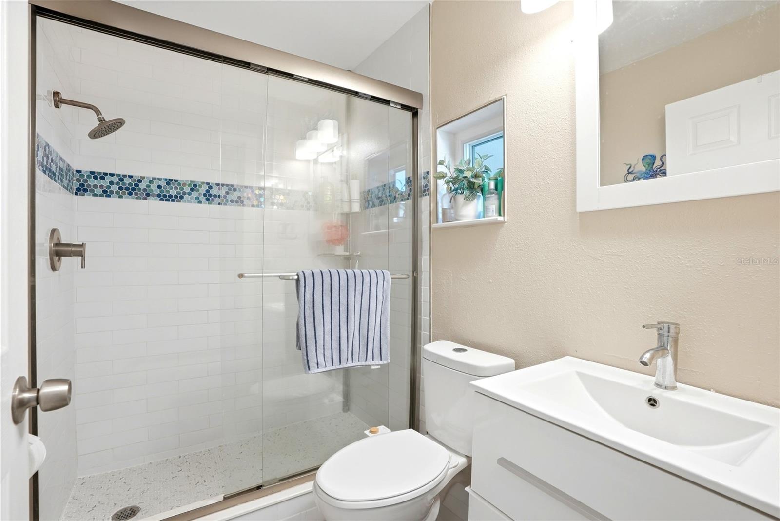 14135 Palm St Property Photo 8