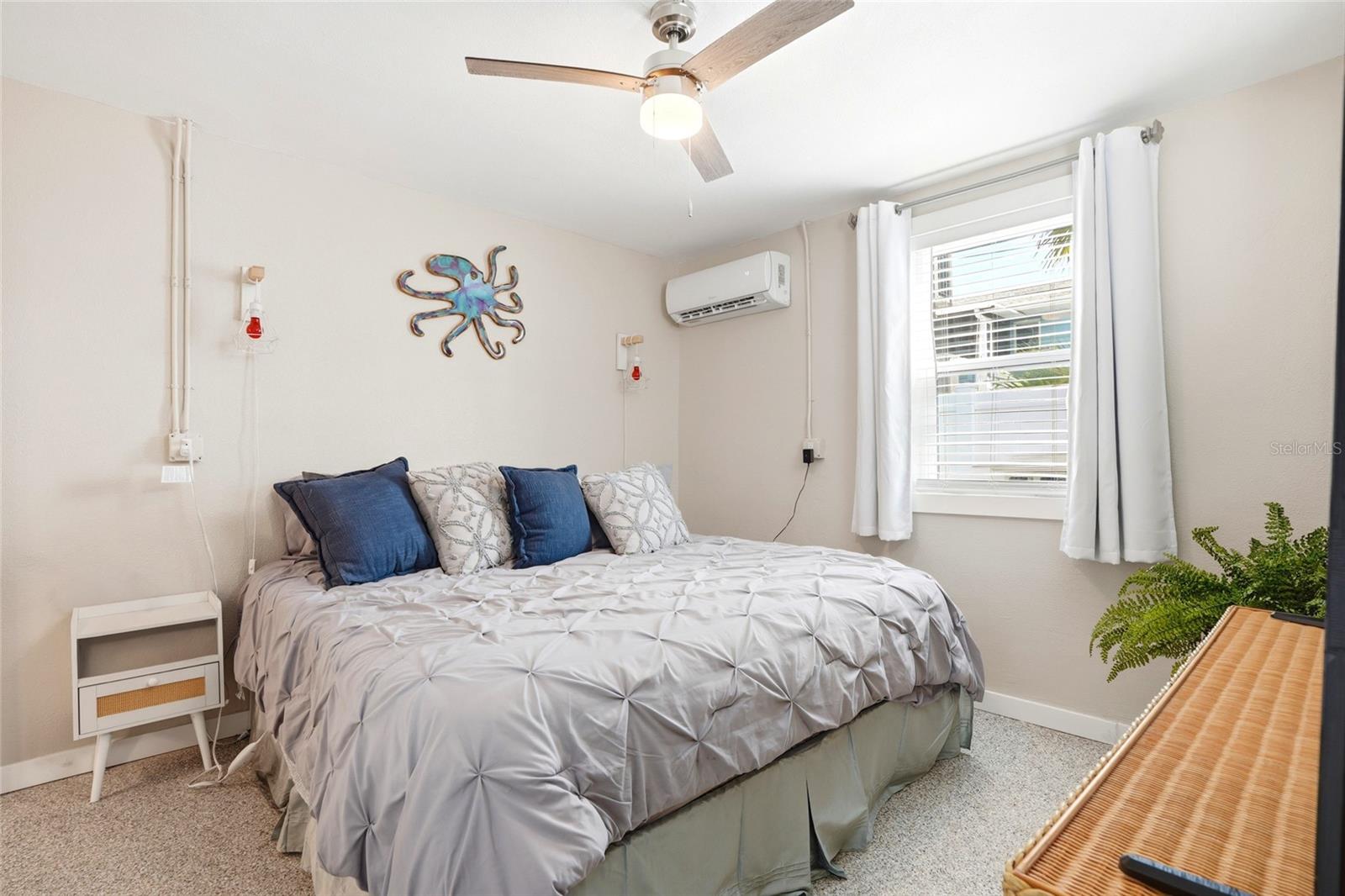 14135 Palm St Property Photo 10