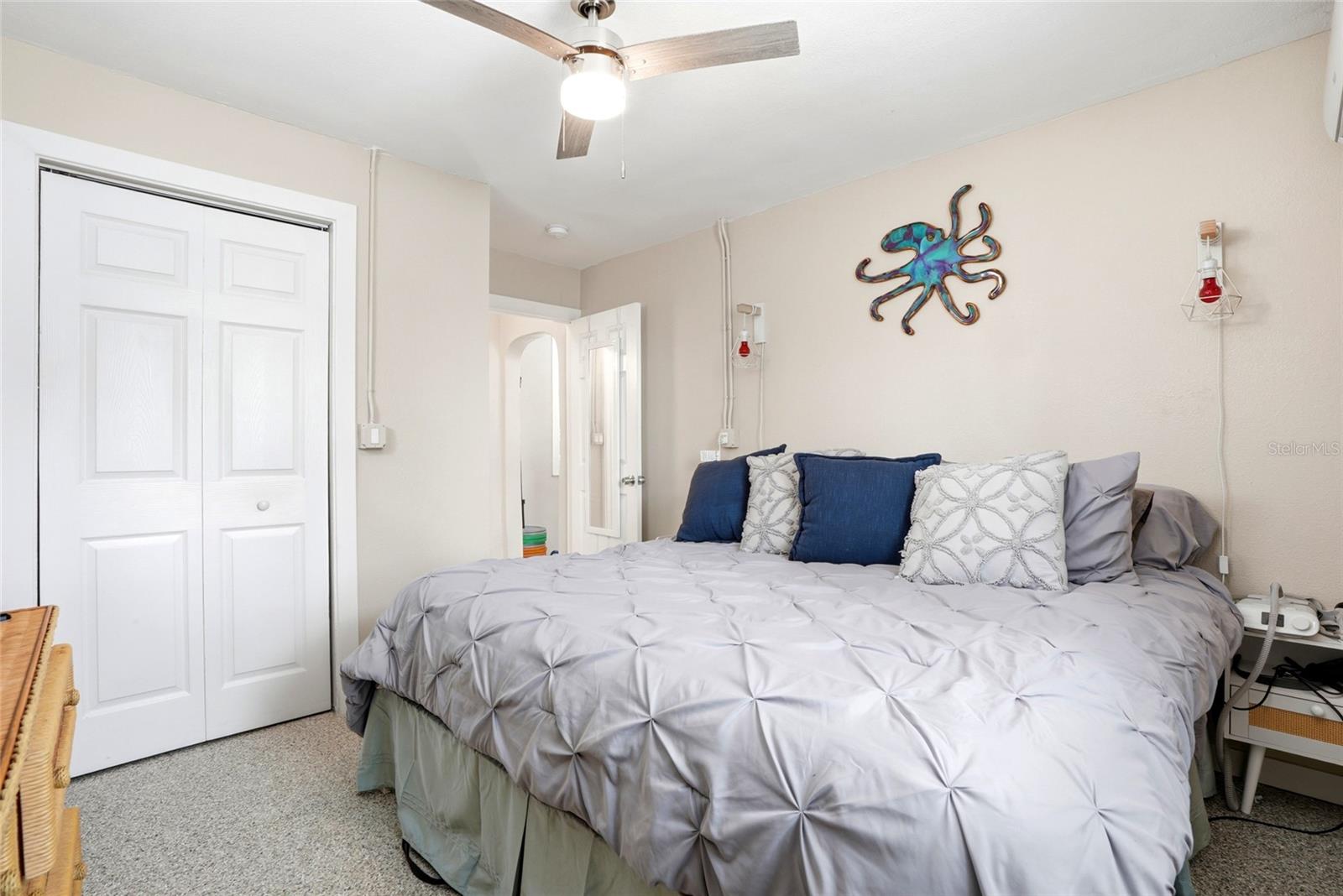 14135 Palm St Property Photo 11