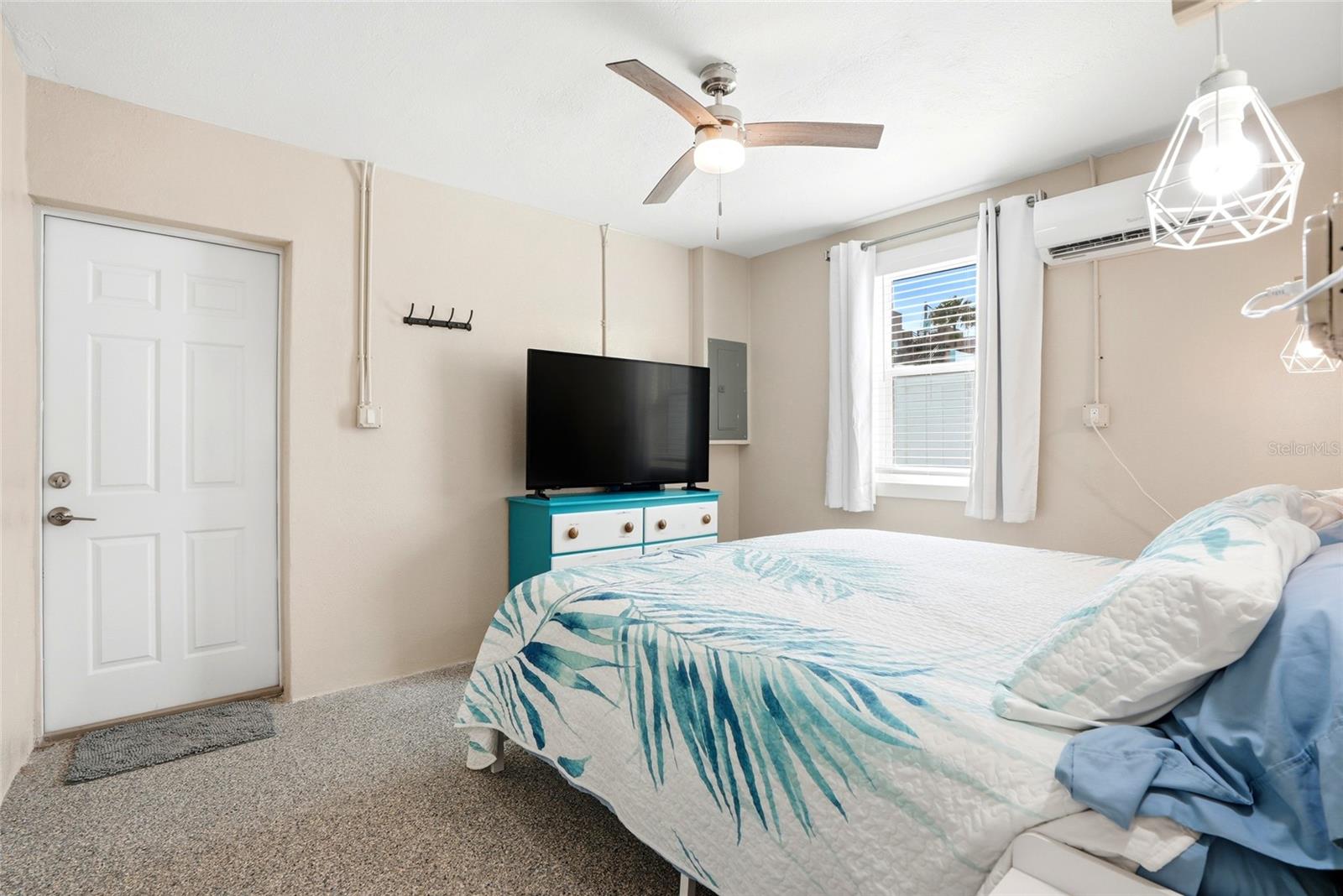 14135 Palm St Property Photo 17