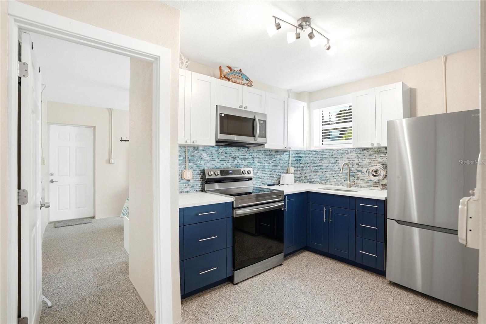 14135 Palm St Property Photo 20