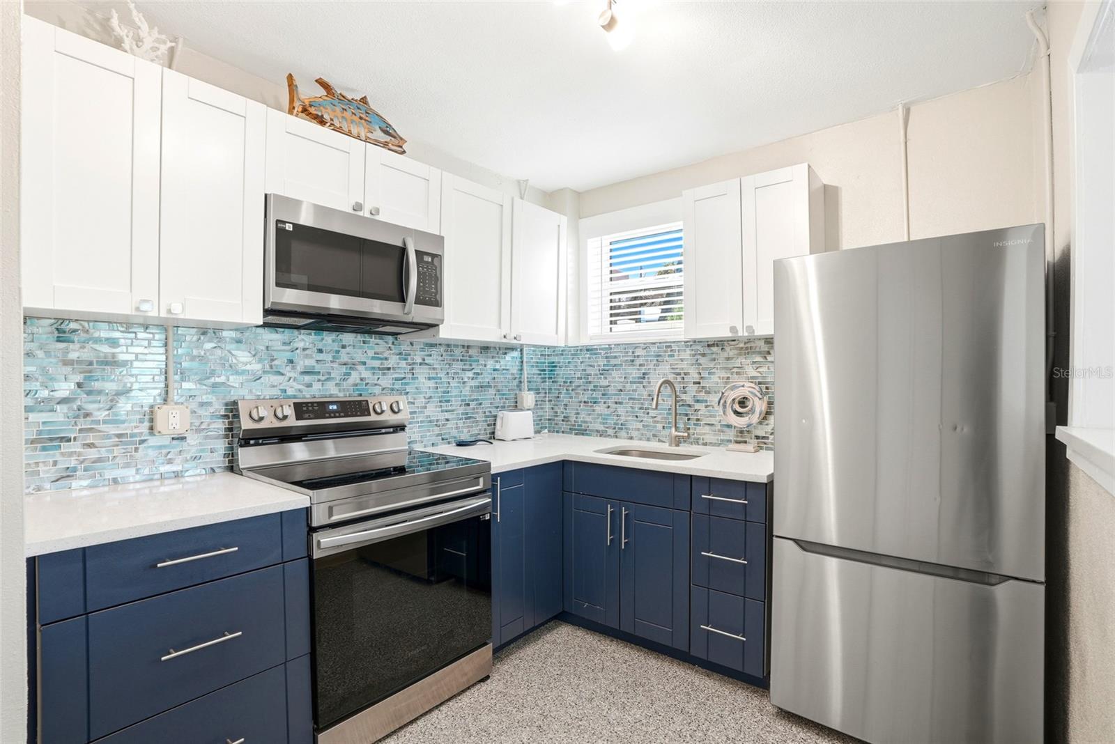 14135 Palm St Property Photo 21