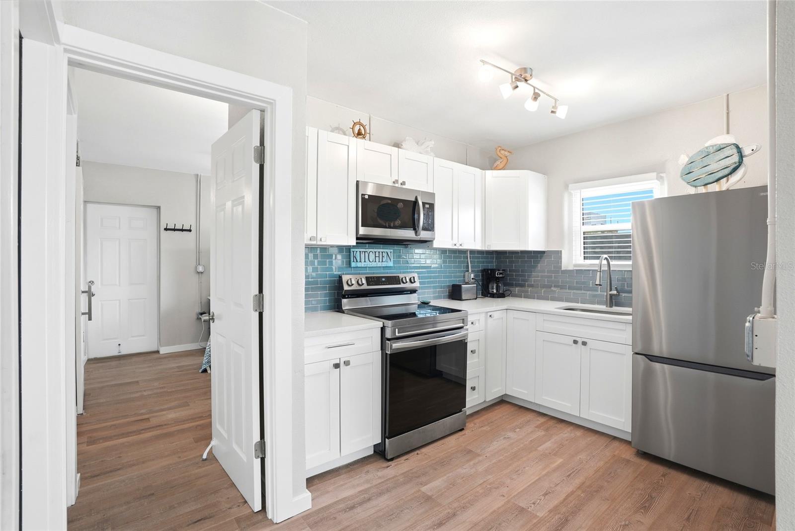 14135 Palm St Property Photo 31