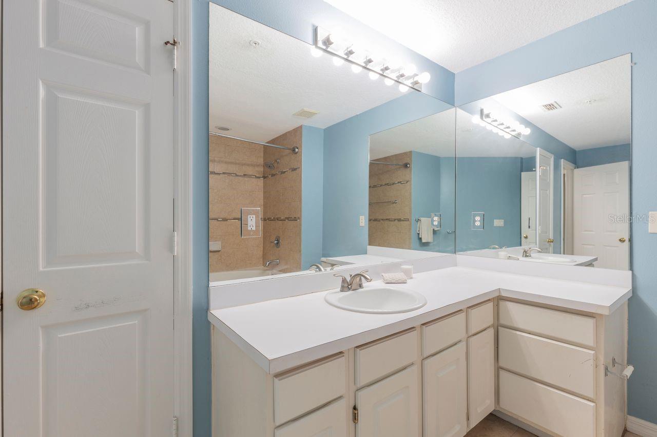 3205 Bay Club Cir #3205 Property Photo 33
