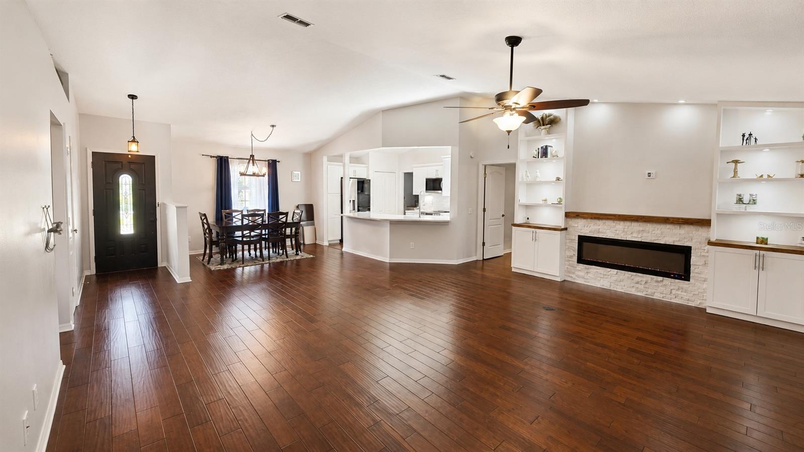 6441 Silver Oaks Dr Property Photo 7