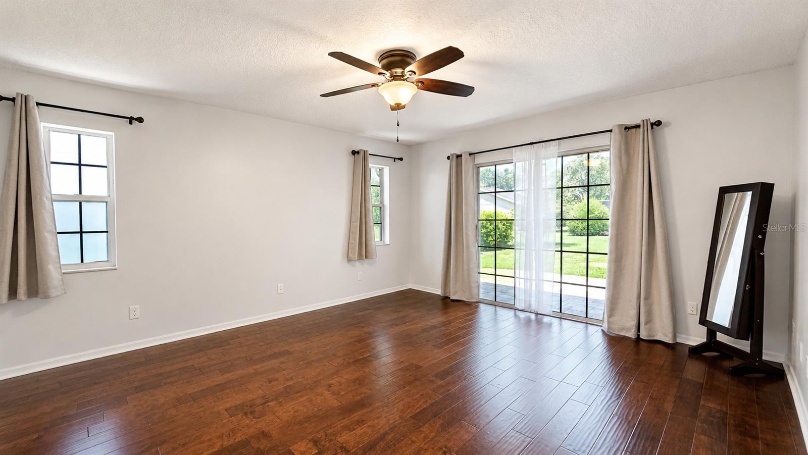 6441 Silver Oaks Dr Property Photo 16