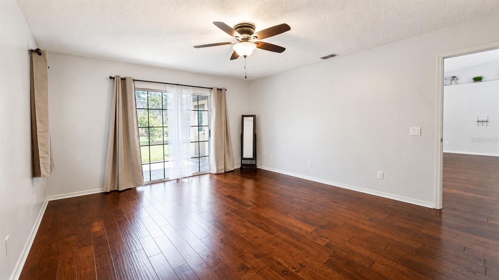 6441 Silver Oaks Dr Property Photo 17