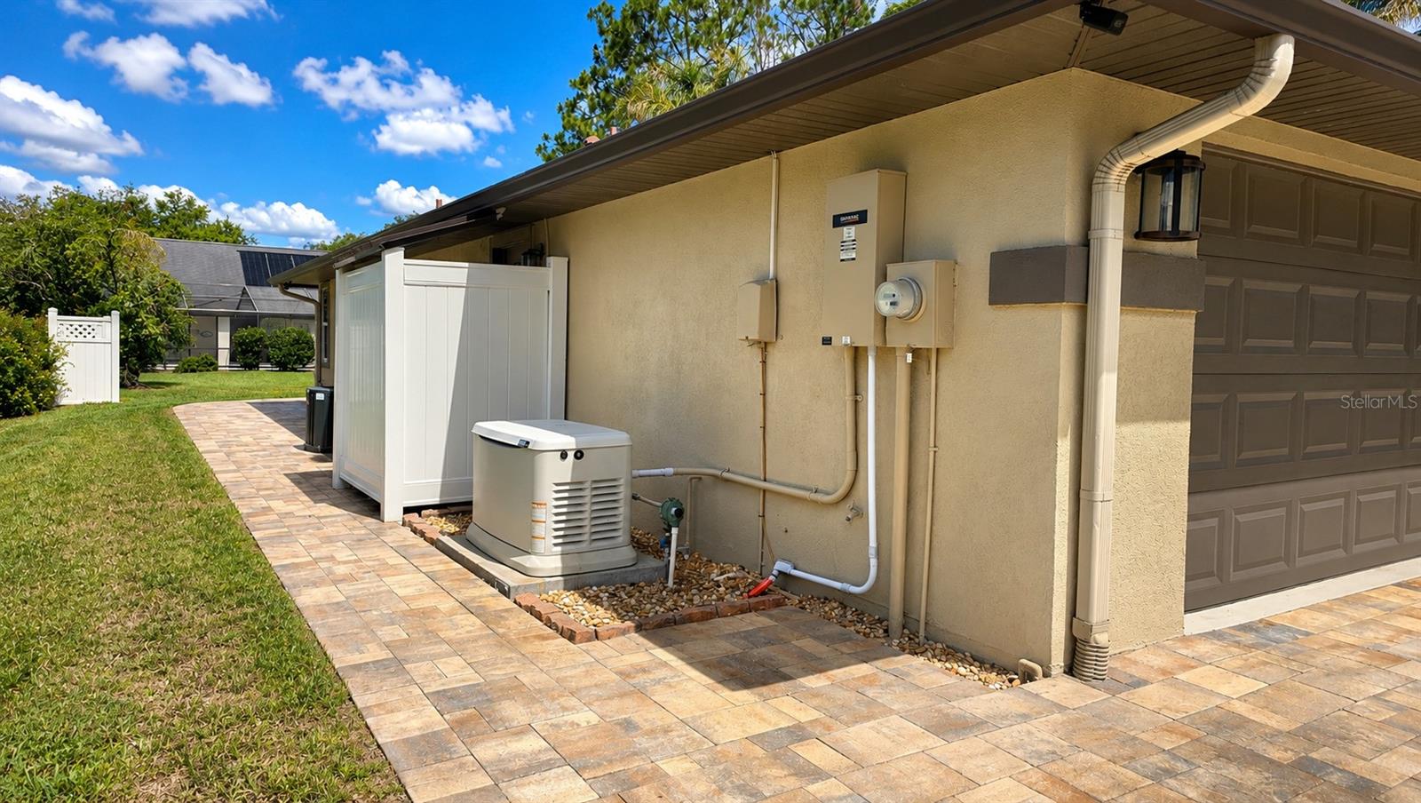 6441 Silver Oaks Dr Property Photo 32