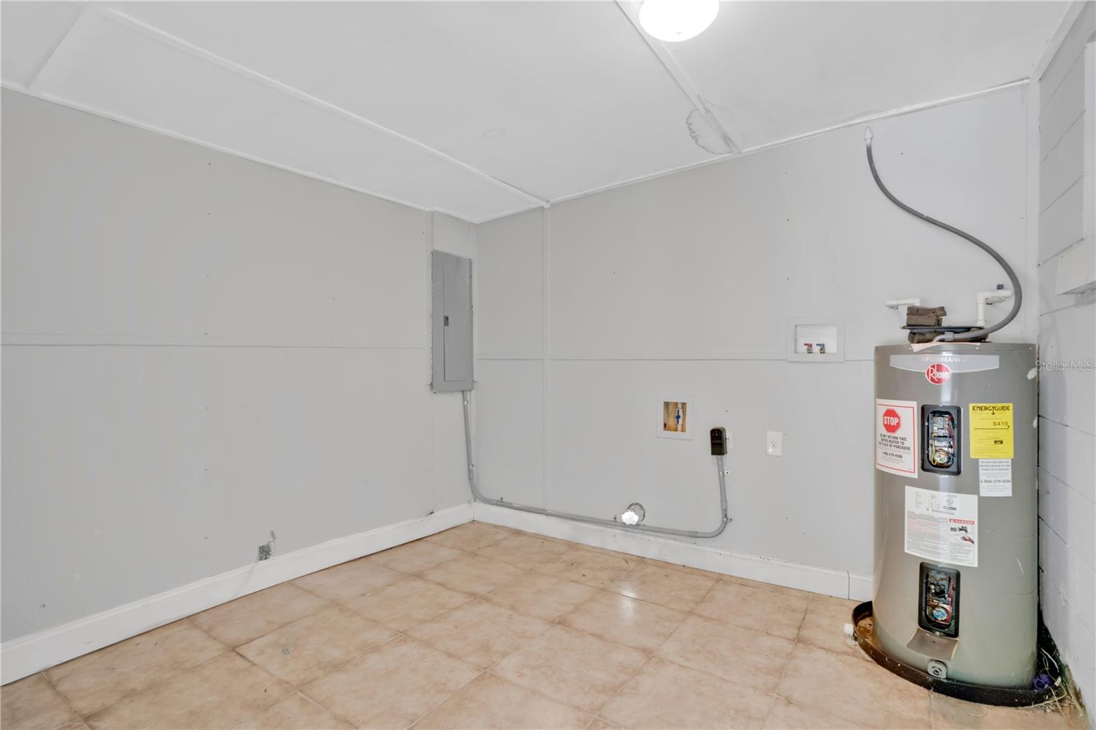 255 Hooker St Property Photo 18