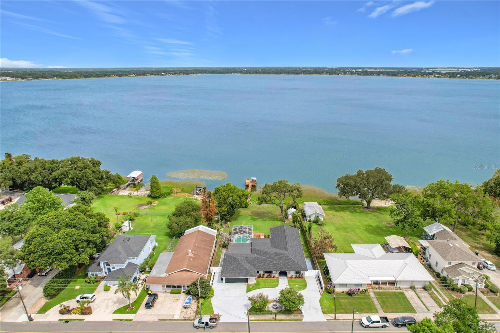 331 Bay St Property Photo 3