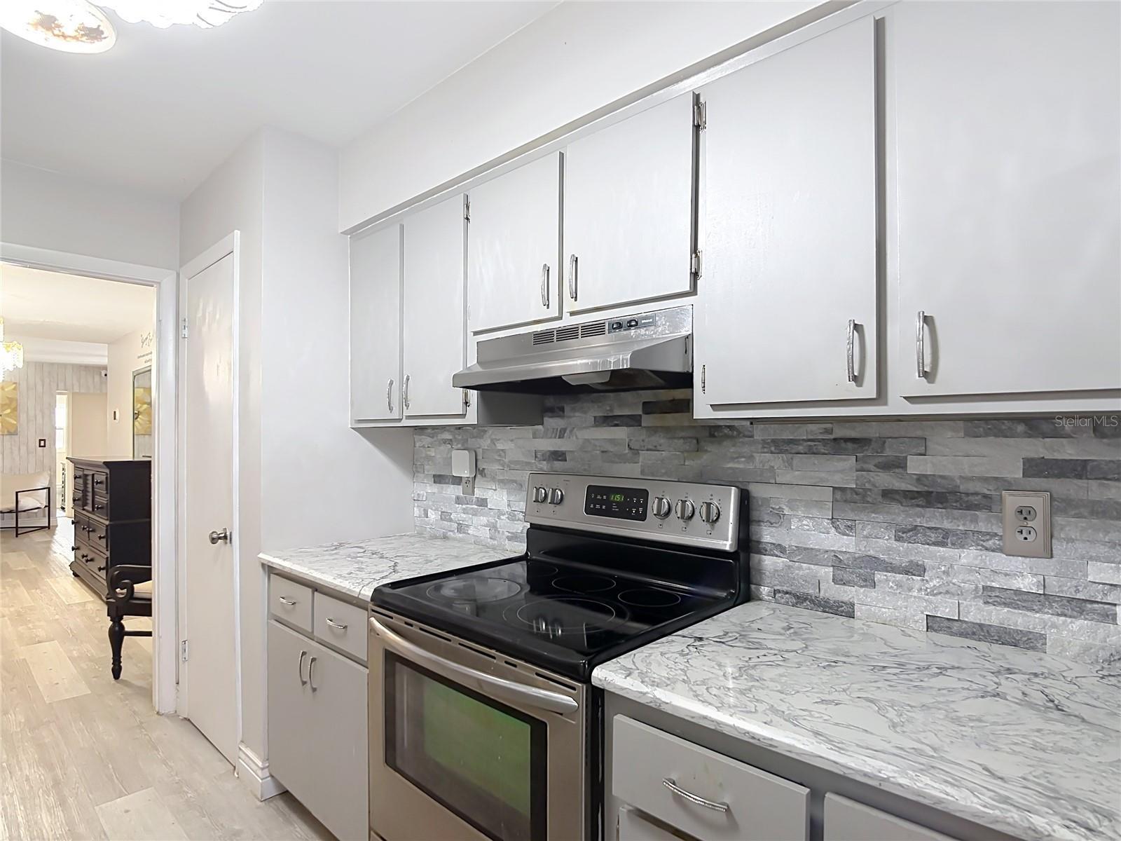 331 Bay St Property Photo 14