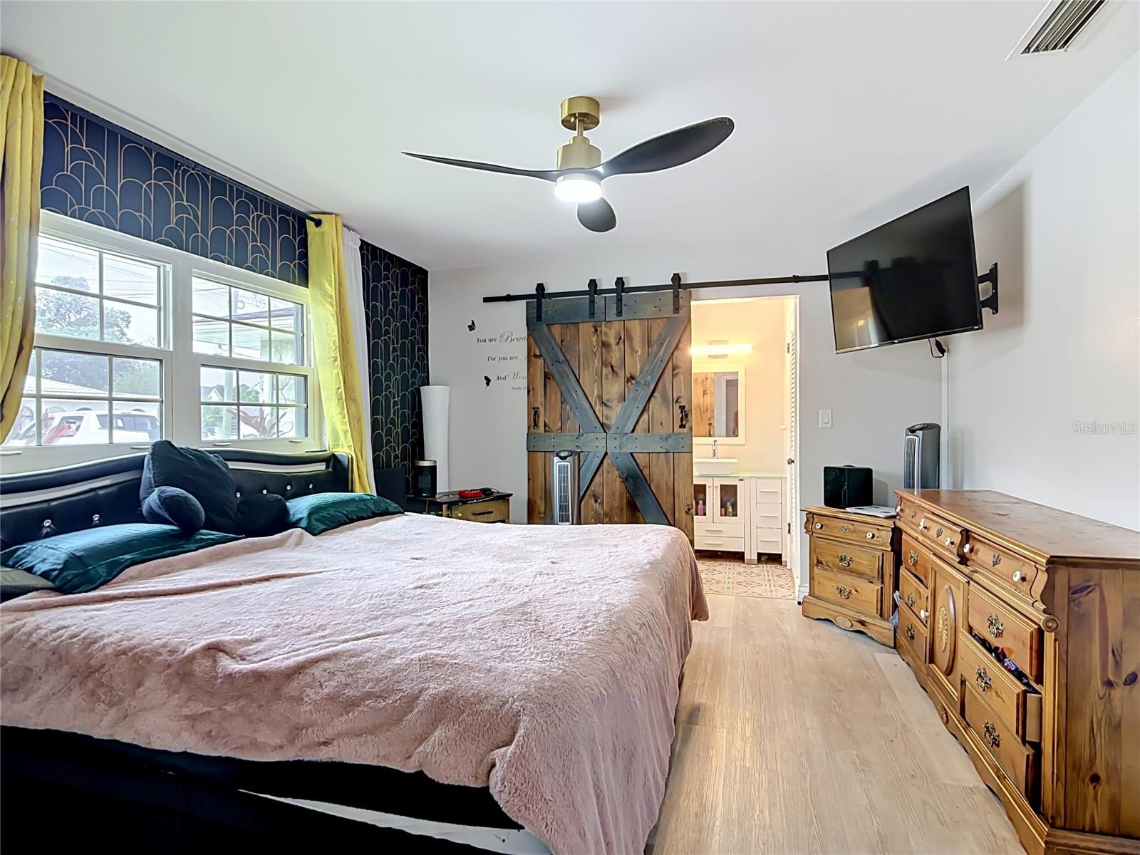 331 Bay St Property Photo 45