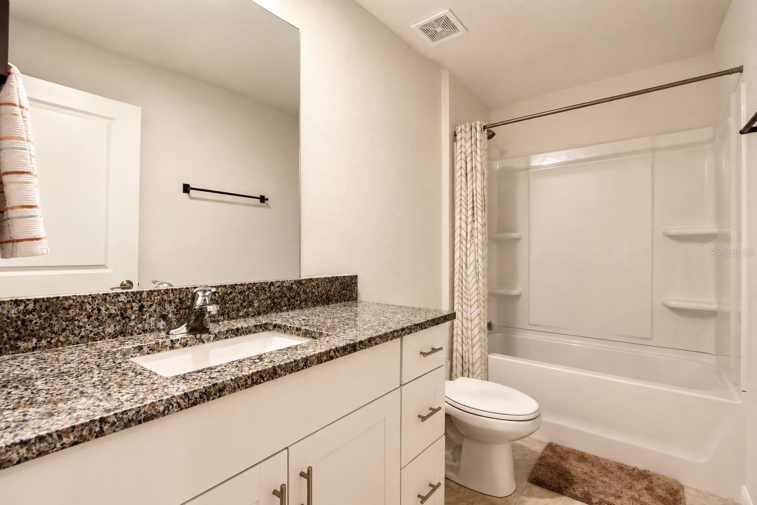 13191 Garnet Raspberry Ave Property Photo 6