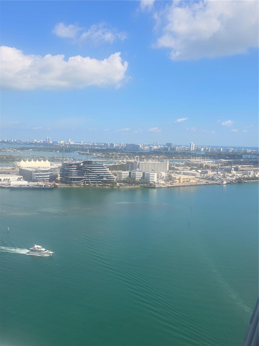 335 S Biscayne Blvd #3400 Property Photo 4