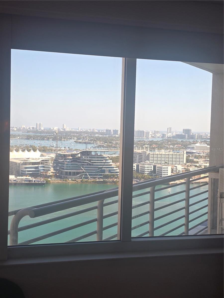 335 S Biscayne Blvd #3400 Property Photo 16