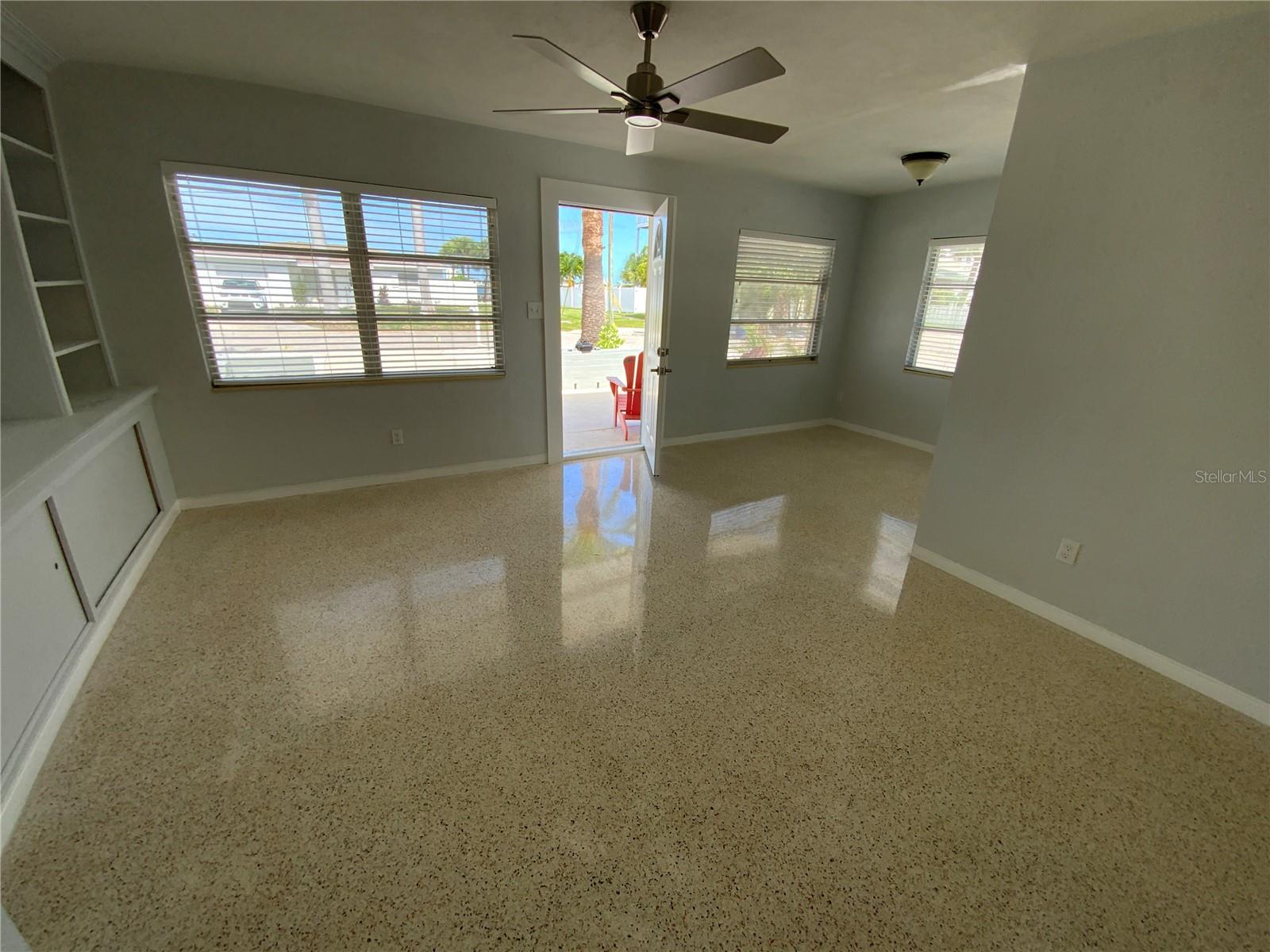 1404 Corey Way S Property Photo 6