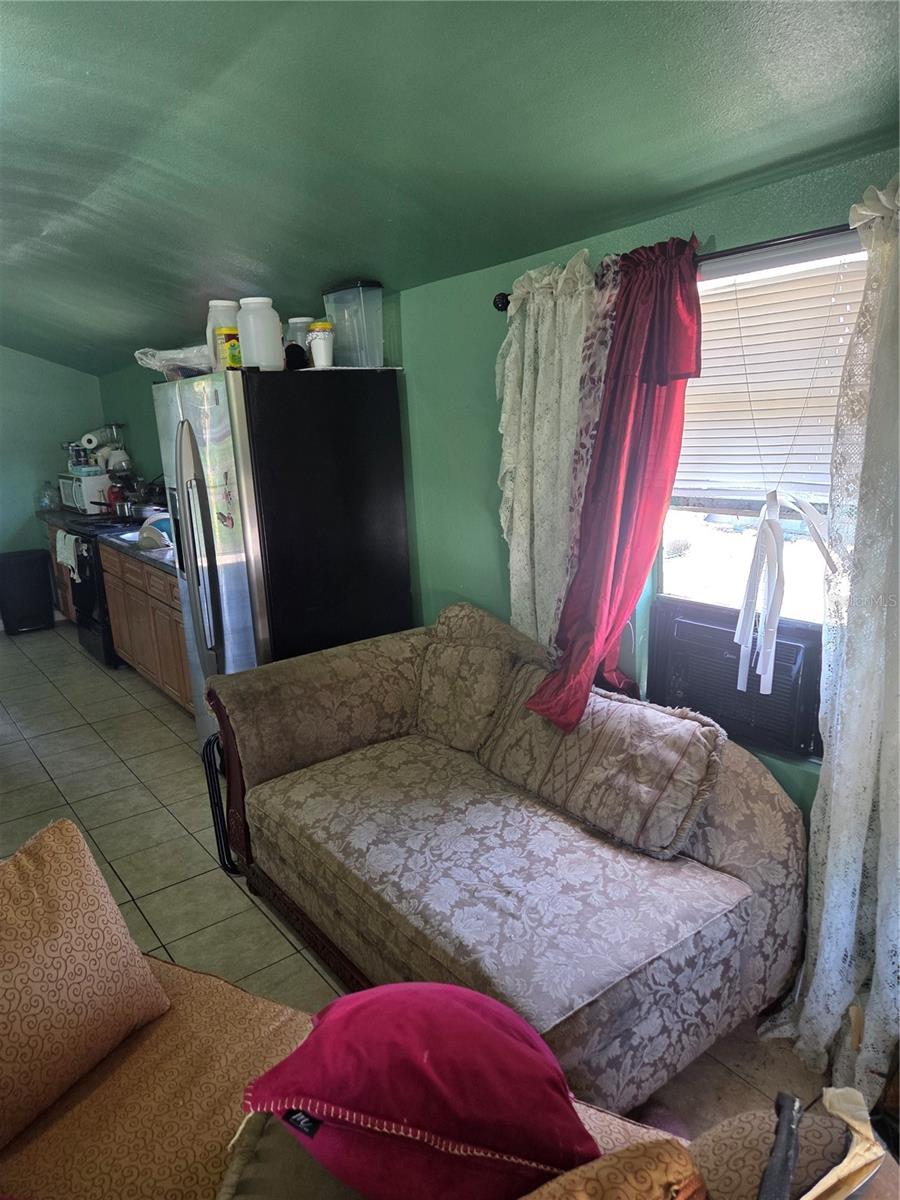 1545 Washington St Property Photo 4