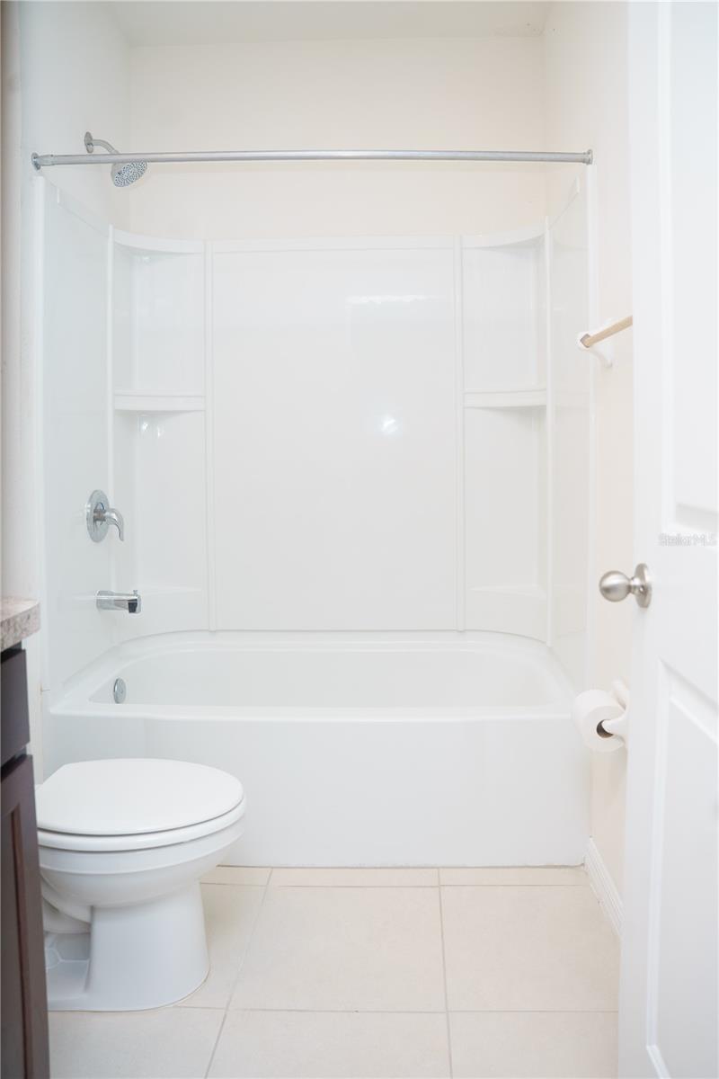 2614 Greenleaf Ter Property Photo 8
