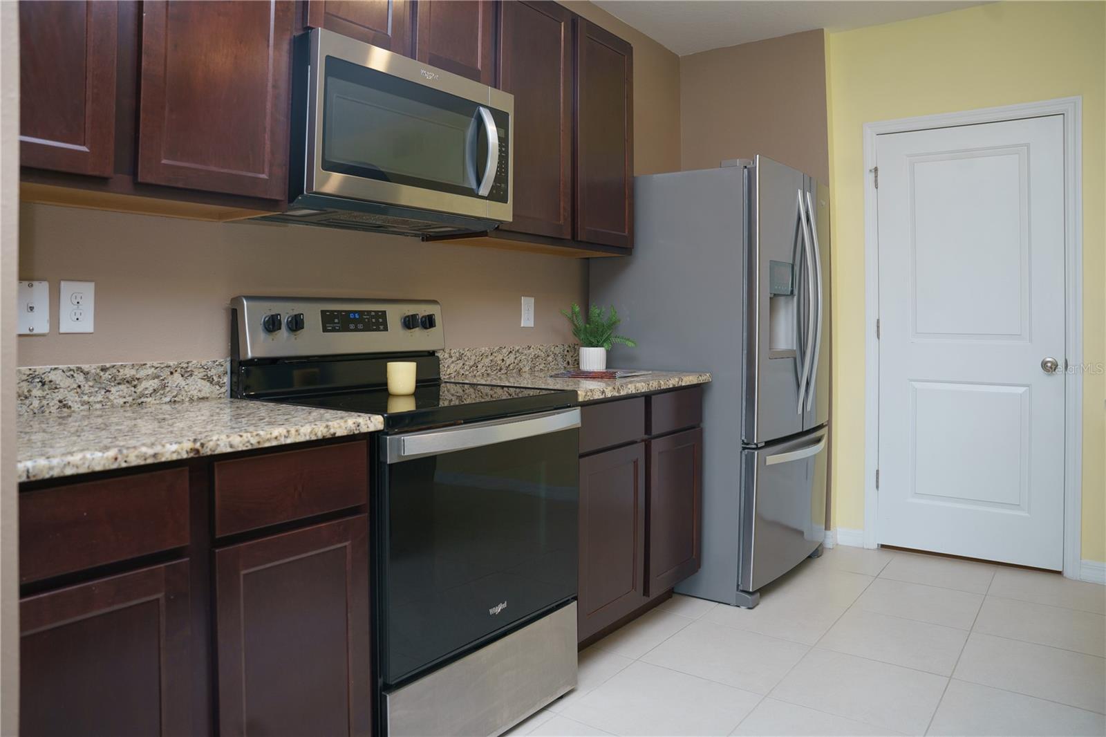 2614 Greenleaf Ter Property Photo 16