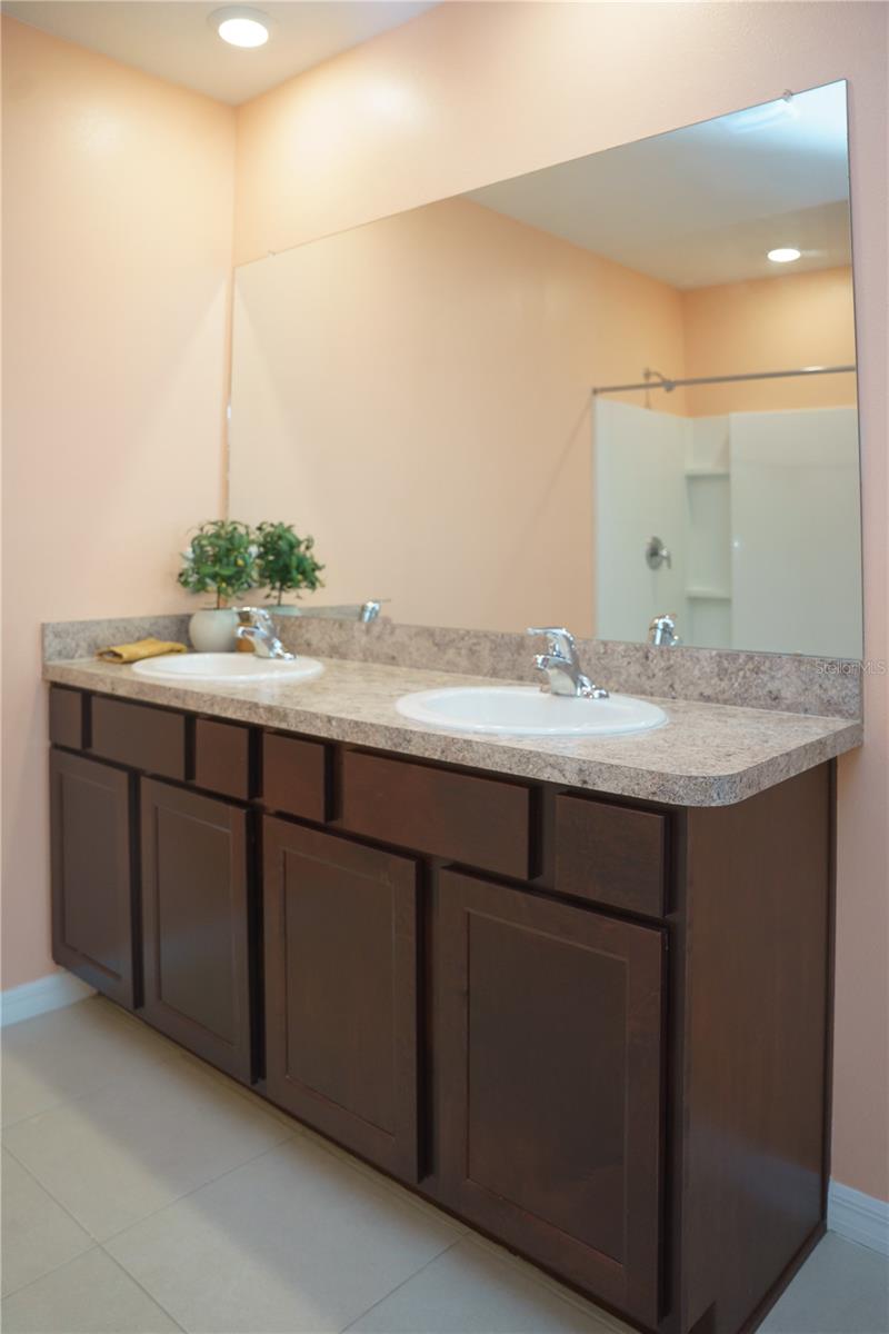 2614 Greenleaf Ter Property Photo 24