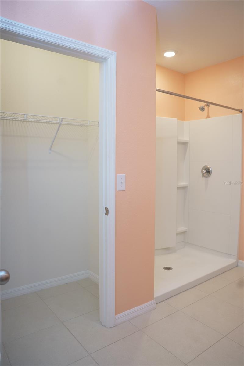2614 Greenleaf Ter Property Photo 25