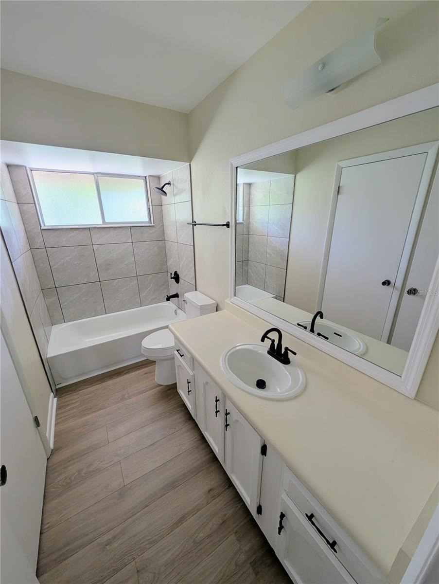 3205 Deer Ct Property Photo 6