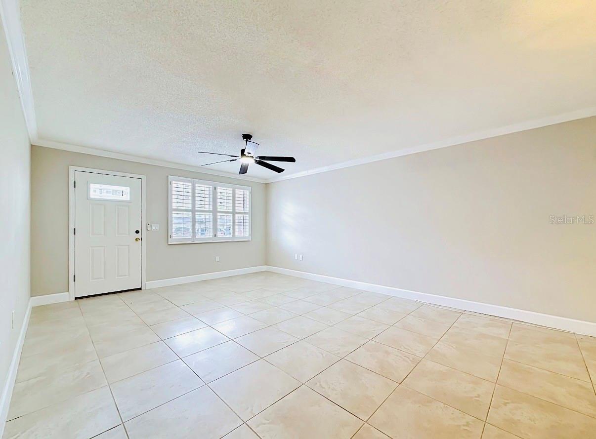 6025 Shore Blvd S #106 Property Photo 3