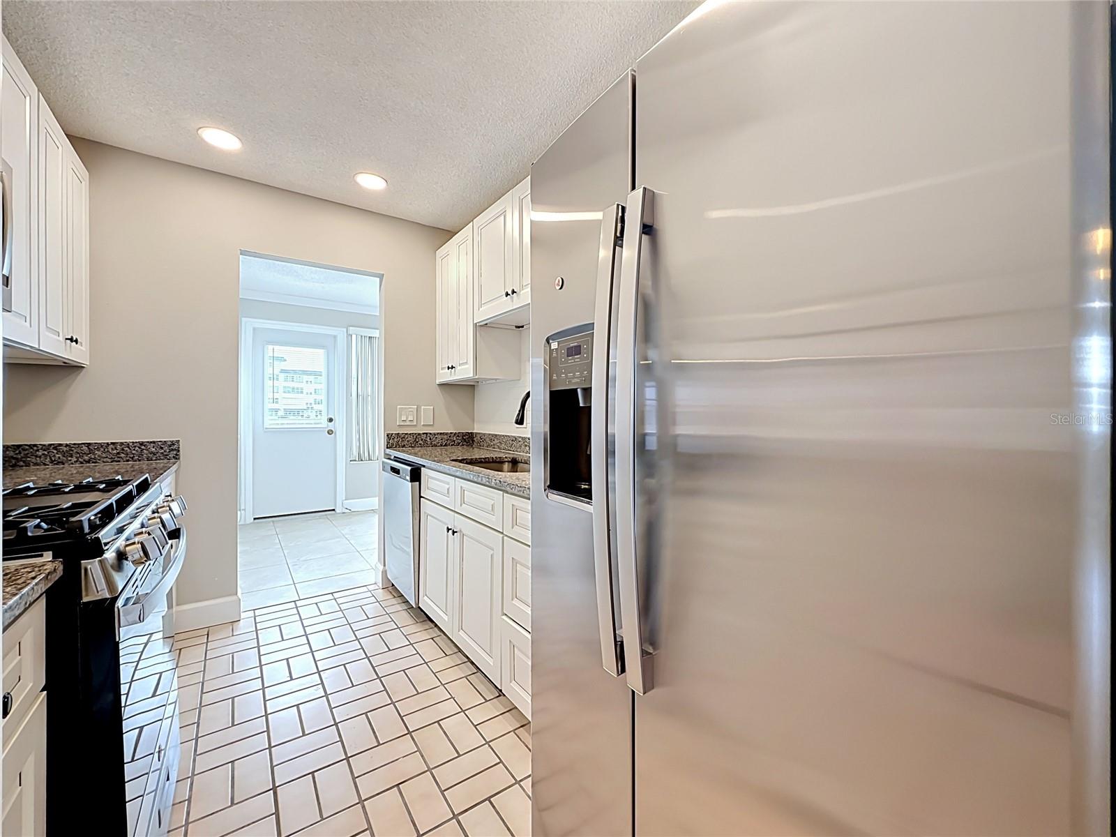 6025 Shore Blvd S #106 Property Photo 13