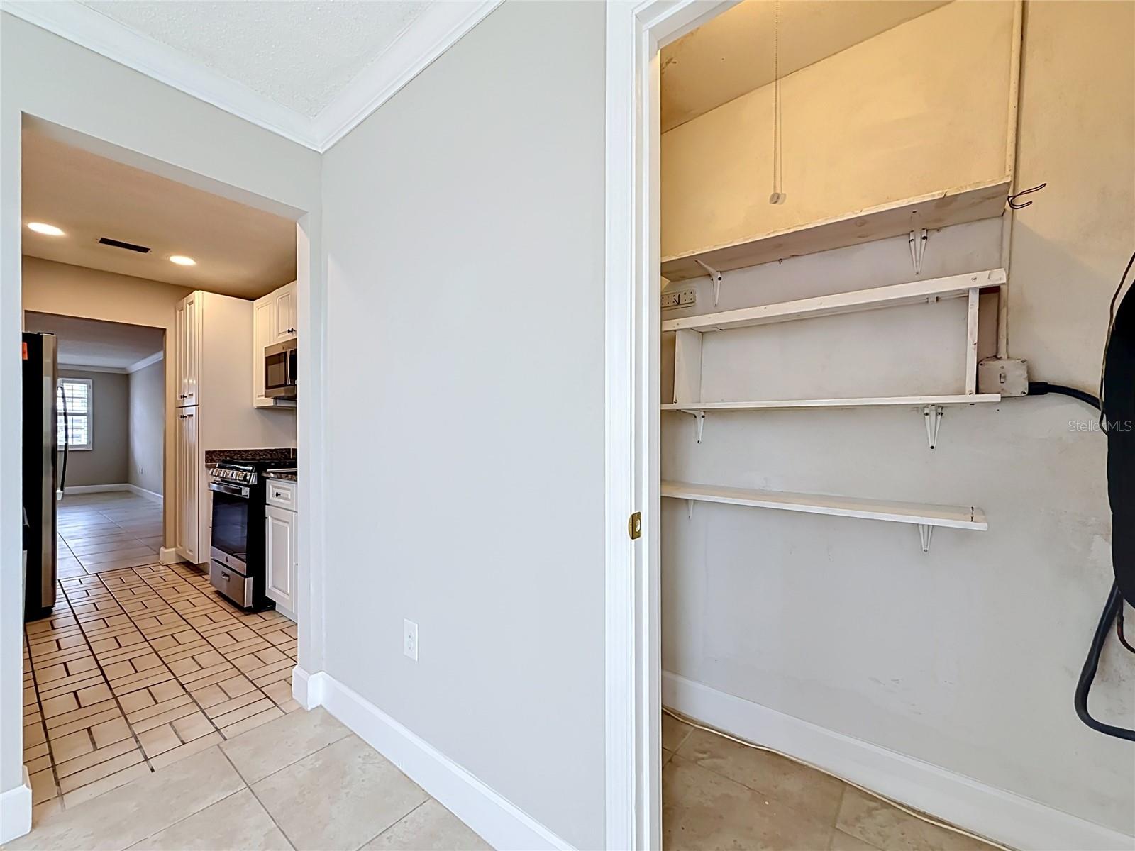 6025 Shore Blvd S #106 Property Photo 19